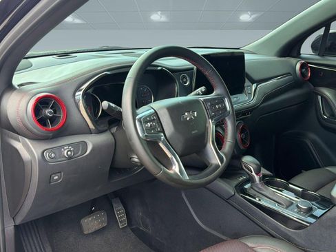 Certified 2024 Chevrolet Blazer RS w/ Enhanced Convenience Package FWD image 4