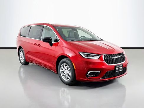 New 2026 Chrysler Pacifica Select image 1