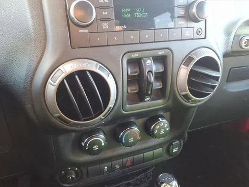 Certified 2016 Jeep Wrangler Unlimited Sport w/ Quick Order Package 24S image 16