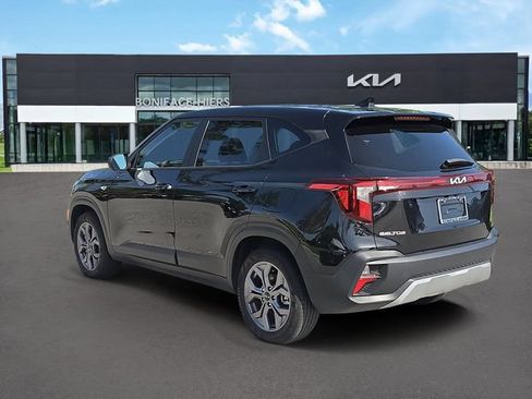 Certified 2024 Kia Seltos LX AWD/4WD image 3