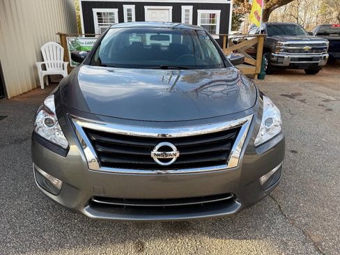 Used 2015 Nissan Altima 2.5 S w/ Power Driver Seat Package image 2