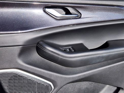 Used 2022 Jeep Grand Cherokee L Altitude image 14