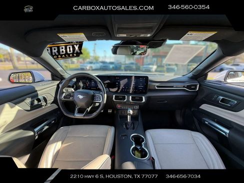 Used 2025 Ford Mustang GT Premium image 14