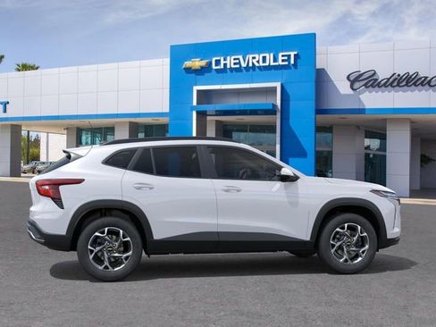 New 2026 Chevrolet Trax LT w/ Driver Confidence Package image 31