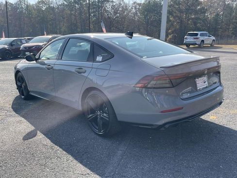 Used 2023 Honda Accord Sport image 5