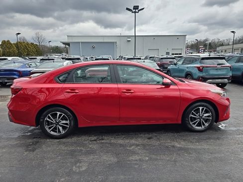 Used 2023 Kia Forte LXS w/ LXS Technology Package image 8