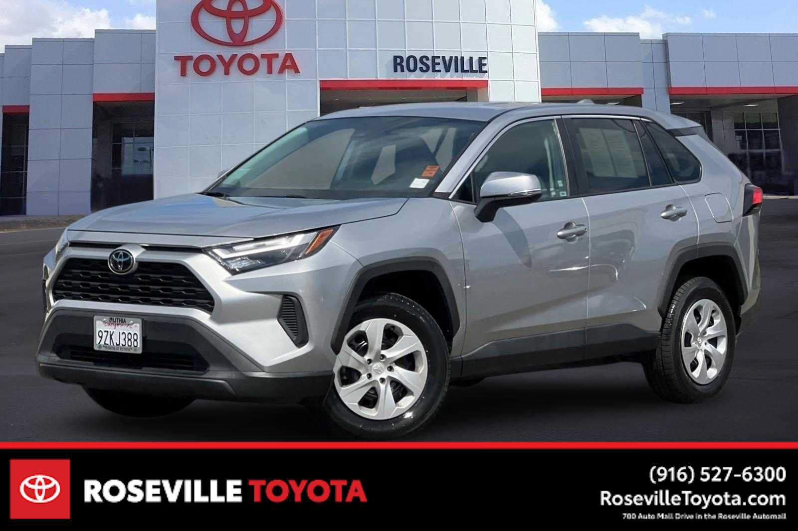 Used 2023 Toyota RAV4 LE AWD/4WD image 1