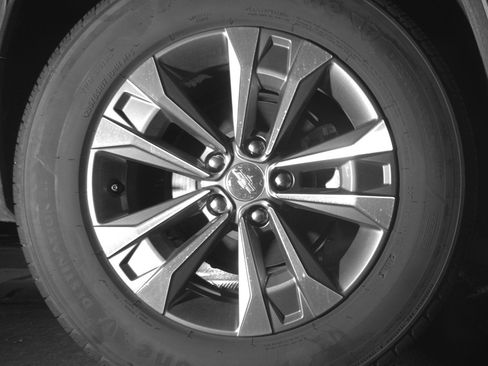 Used 2025 Chevrolet Equinox LT image 12