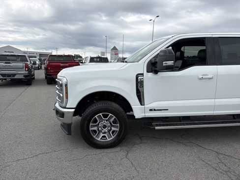 Used 2026 Ford F250 Lariat AWD/4WD image 11