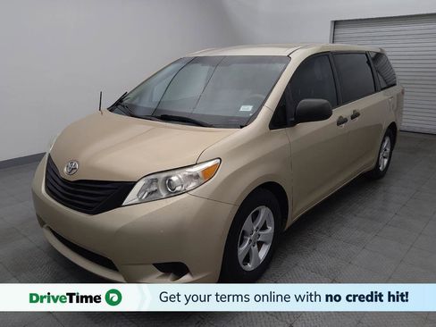 Used 2014 Toyota Sienna L image 1