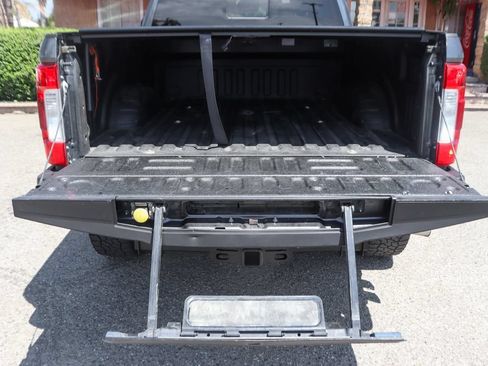 Used 2018 Ford F250 Lariat w/ Lariat Ultimate Package AWD/4WD image 10