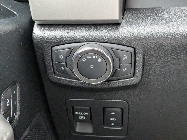 Used 2020 Ford F150 Lariat w/ FX4 Off-Road Package AWD/4WD image 19