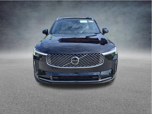 New 2026 Volvo XC90 B5 Plus w/ Protection Package Premier AWD/4WD image 2