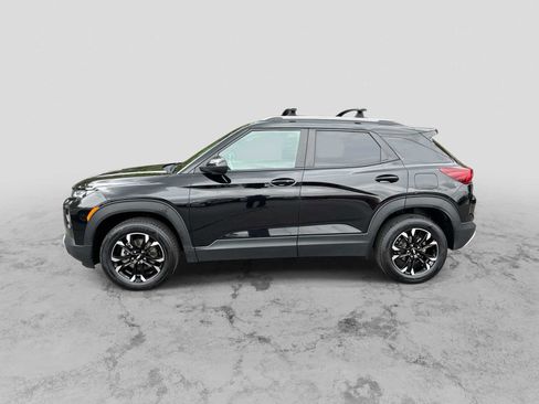 Used 2021 Chevrolet TrailBlazer LT w/ LPO, Blackout Package AWD/4WD image 5