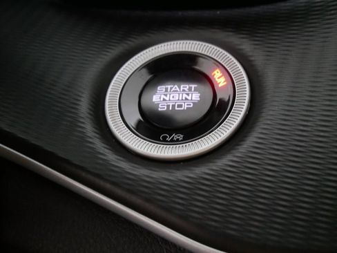 Used 2025 Jeep Grand Cherokee Altitude AWD/4WD image 23