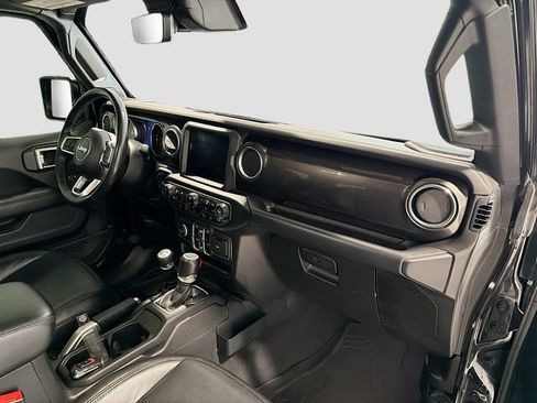 Used 2019 Jeep Wrangler Unlimited Sahara AWD/4WD image 26