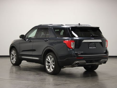 Used 2022 Ford Explorer Platinum w/ Class IV Trailer Tow Package AWD/4WD image 6