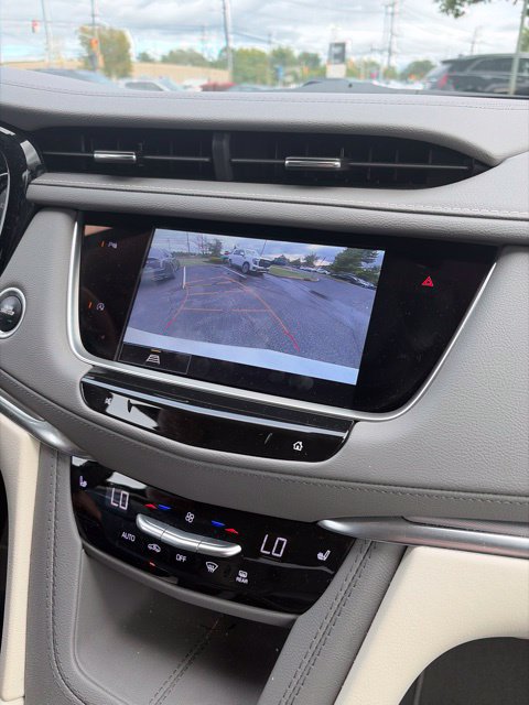 Used 2024 Cadillac XT5 Premium Luxury AWD/4WD image 10