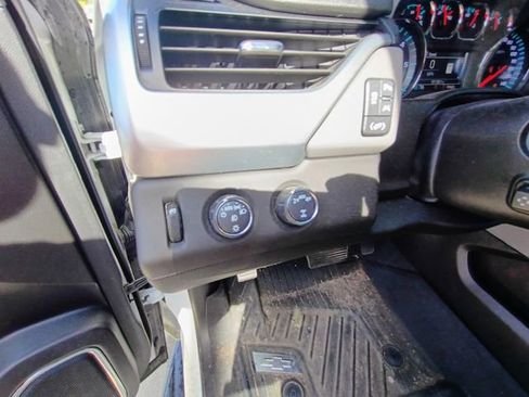 Used 2019 Chevrolet Suburban LT AWD/4WD image 23