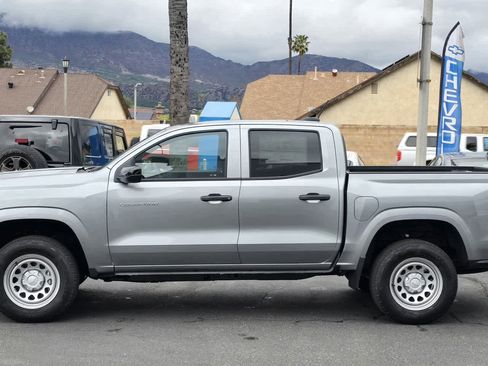 Used 2024 Chevrolet Colorado W/T w/ Technology Package image 6