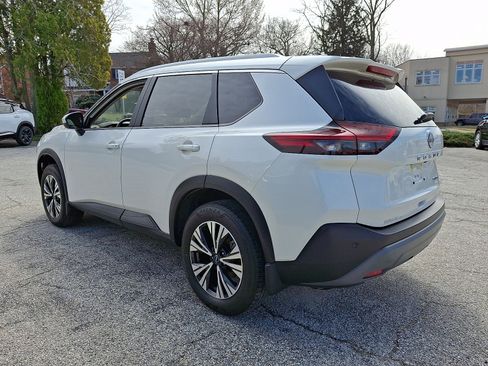 Used 2023 Nissan Rogue SV w/ SV Premium B Package image 4