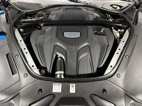 Used 2018 Porsche Panamera 4 image 28