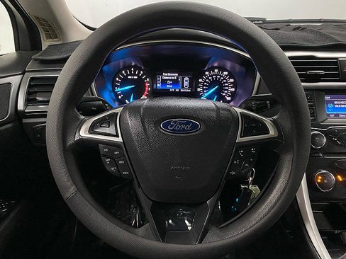 Used 2014 Ford Fusion SE image 17