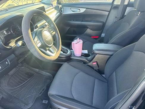 Certified 2024 Kia Forte LXS w/ LXS Technology Package FWD image 3