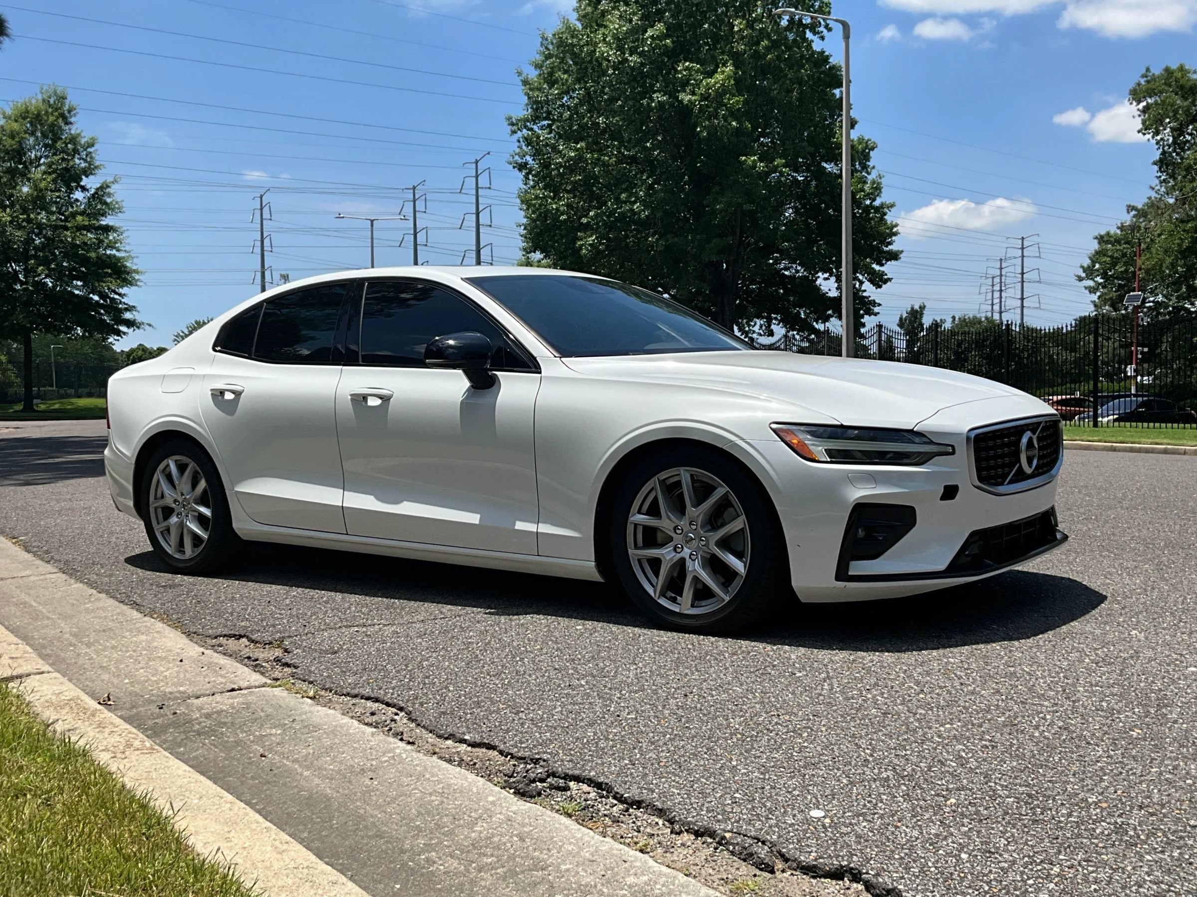 Used 2019 Volvo S60 T6 R-Design AWD/4WD image 4