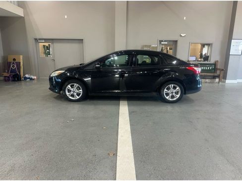 Used 2014 Ford Focus SE image 1