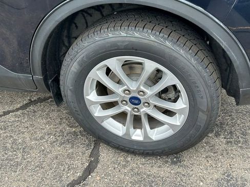 Used 2021 Ford Escape SE w/ Cold Weather Package AWD/4WD image 5