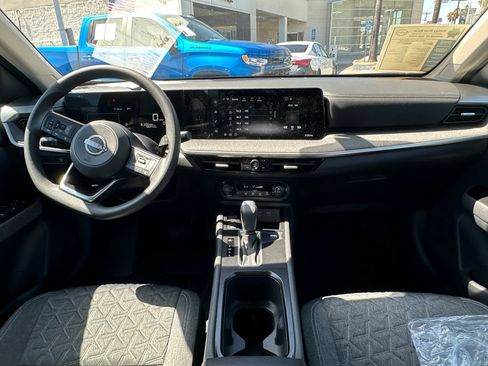 Used 2026 Nissan Kicks SV FWD image 17