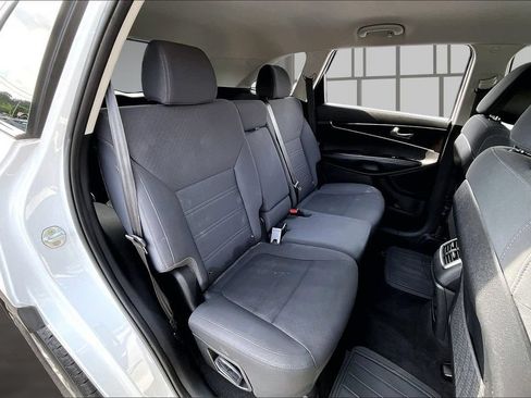 Used 2016 Kia Sorento AWD w/ LX Convenience Package image 27