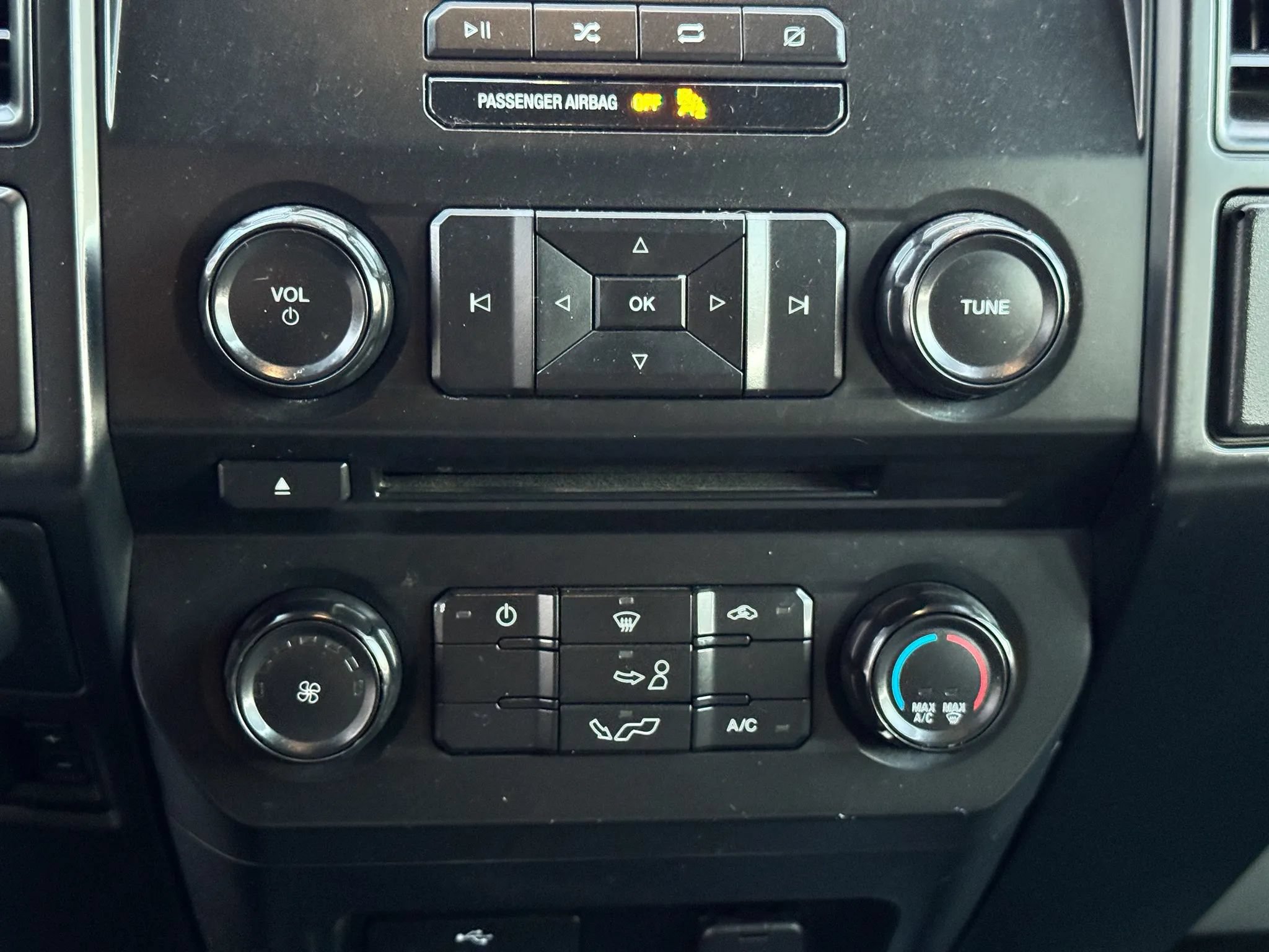 Used 2018 Ford F150 XL w/ Equipment Group 101A Mid AWD/4WD image 31