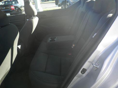 Used 2024 Nissan Altima 2.5 S image 16