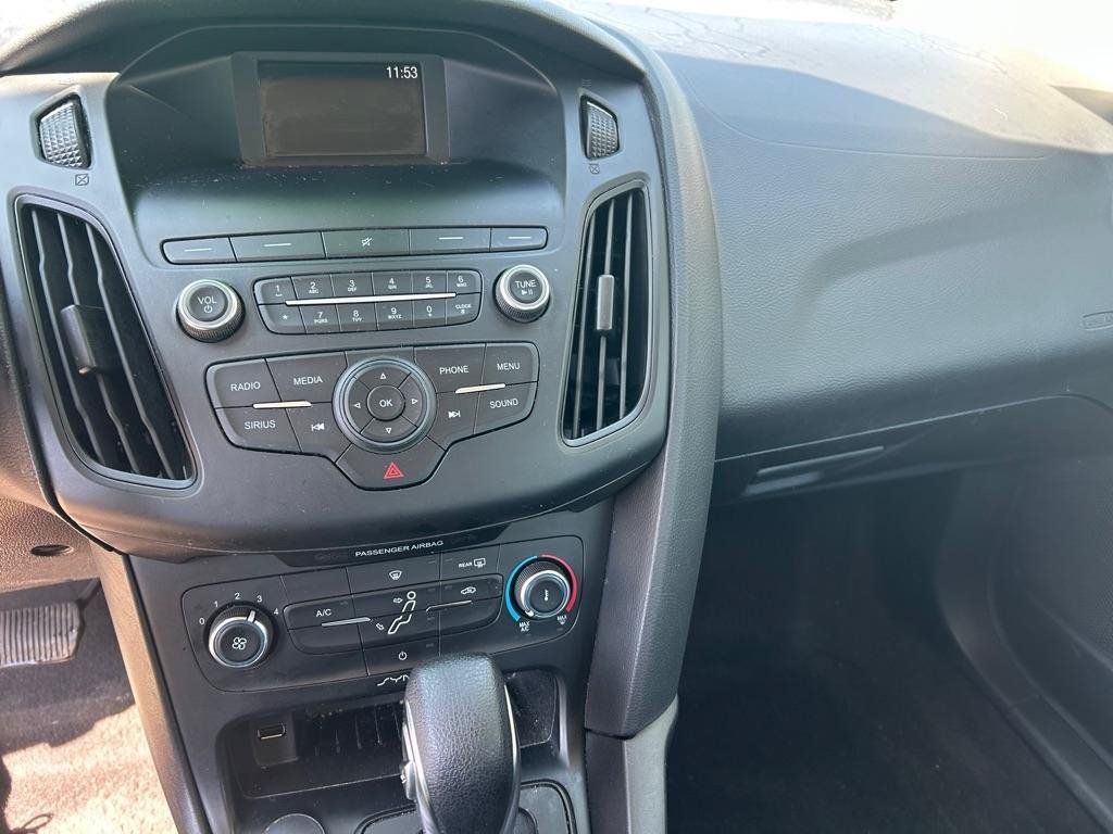 Used 2018 Ford Focus SE FWD image 13