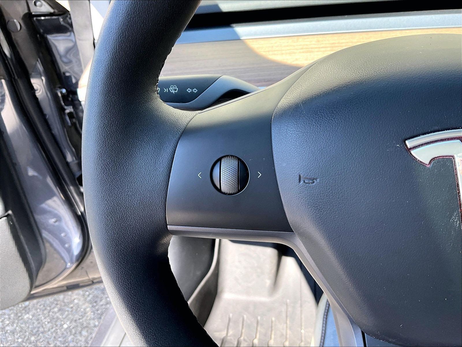 Used 2023 Tesla Model 3 Standard Range RWD image 16