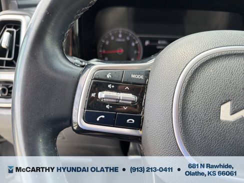 Used 2022 Kia Sorento EX w/ Panoramic Sunroof Package FWD image 29