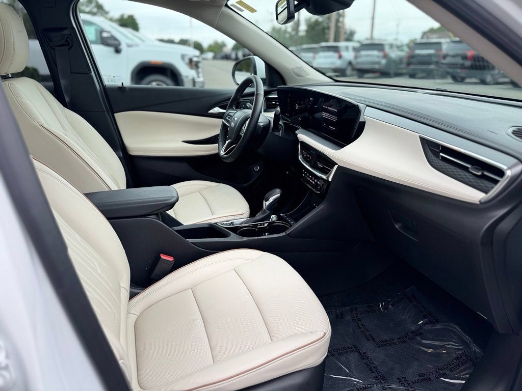 Used 2026 Buick Encore GX Avenir w/ Avenir Convenience Package AWD/4WD image 11