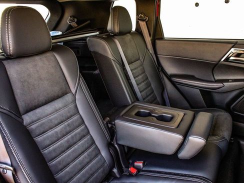 New 2025 Mitsubishi Outlander SE AWD/4WD image 40