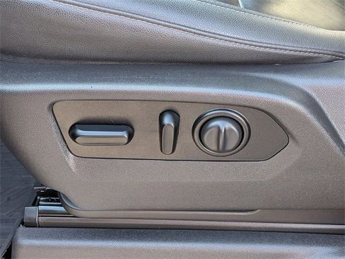 Used 2021 Chevrolet Silverado 1500 LT Trail Boss w/ Convenience Package II image 17