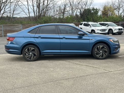 Used 2019 Volkswagen Jetta SEL Premium image 8