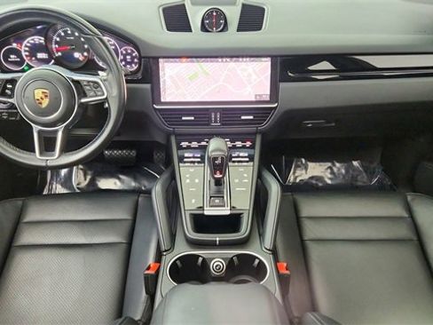 Used 2021 Porsche Cayenne Base image 19