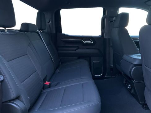 Used 2024 GMC Sierra 1500 SLE image 18