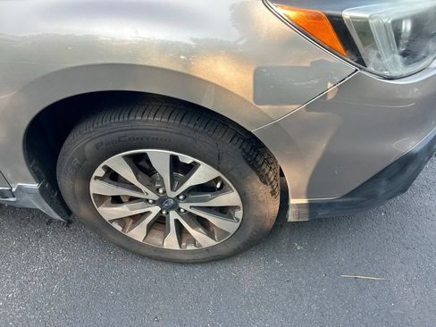 Used 2017 Subaru Outback 2.5i Limited AWD/4WD image 14