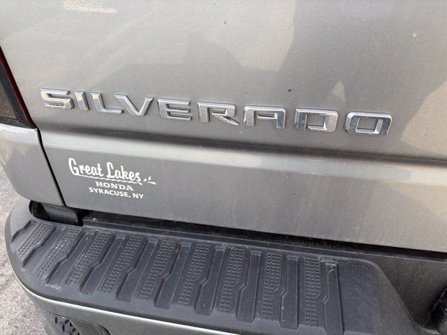 Used 2023 Chevrolet Silverado 1500 RST AWD/4WD image 9