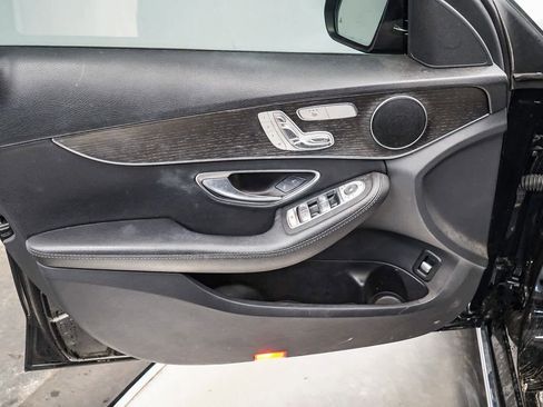 Used 2019 Mercedes-Benz C 300 Sedan image 23