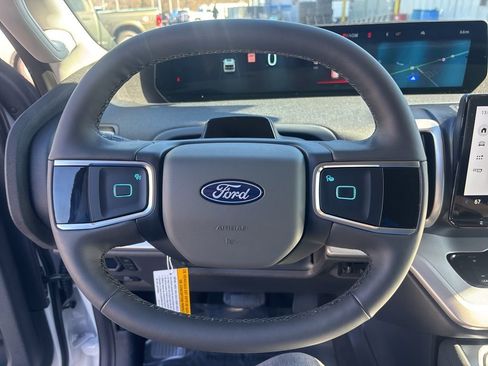 New 2026 Ford Expedition Active image 26