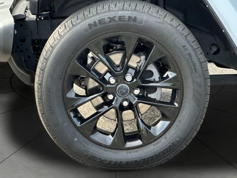 Used 2024 Jeep Wrangler Unlimited Sahara AWD/4WD image 25