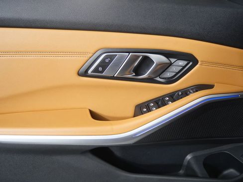 Used 2019 BMW 330i Sedan image 9